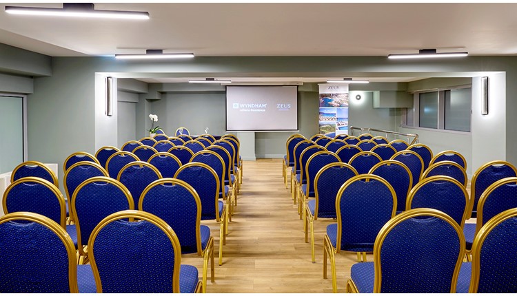 Zeus Essence Wyndham Athens Residence , Афины